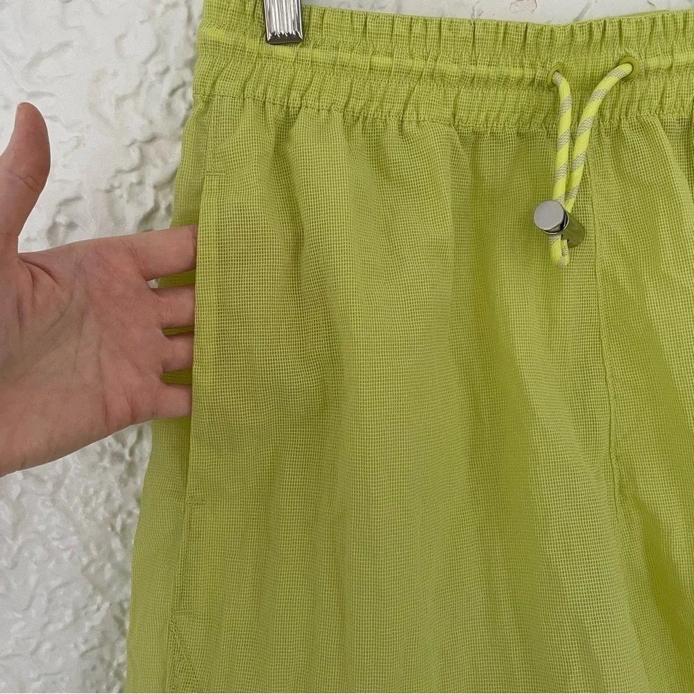 Lululemon Clear Intention Short Size 6